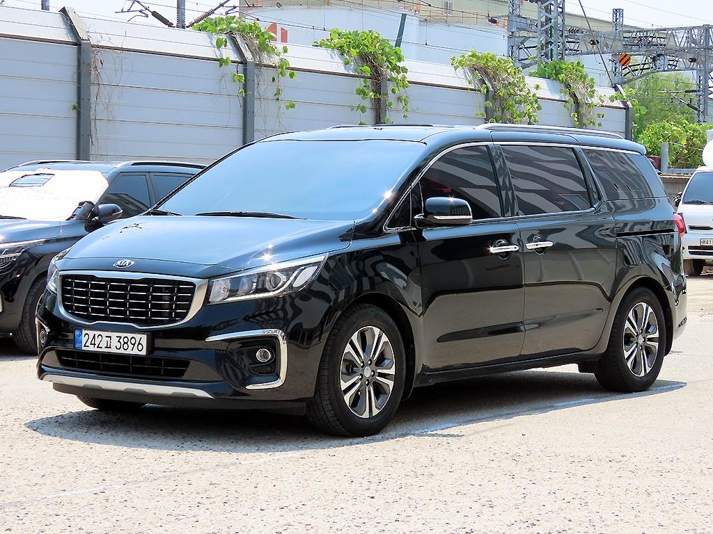 KIA Carnival - Vista 2