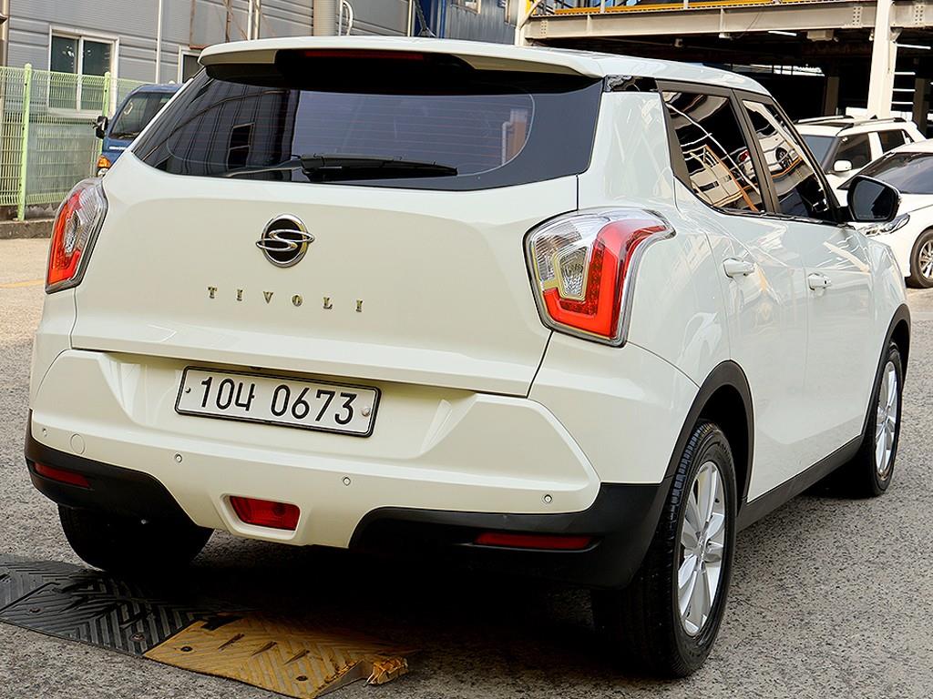 Ssangyong Tivoli - Vista 6