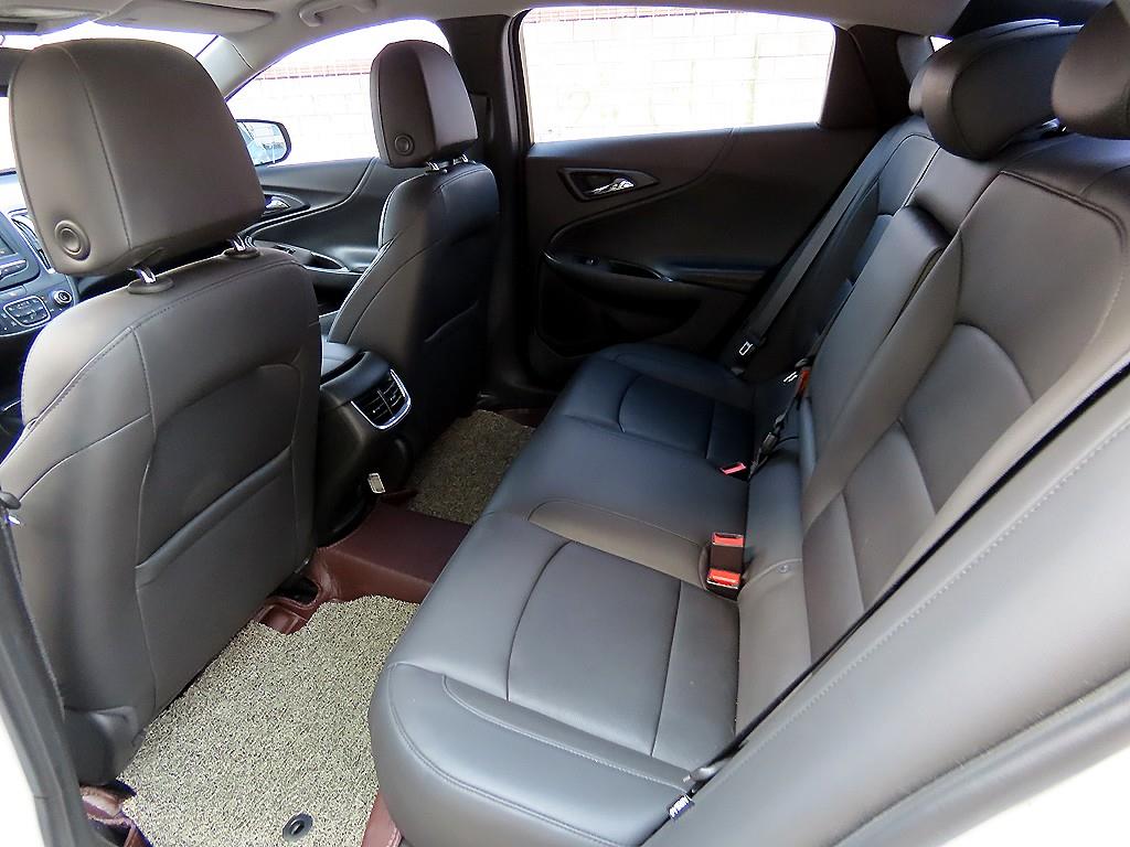 Chevrolet Malibu - Vista 8