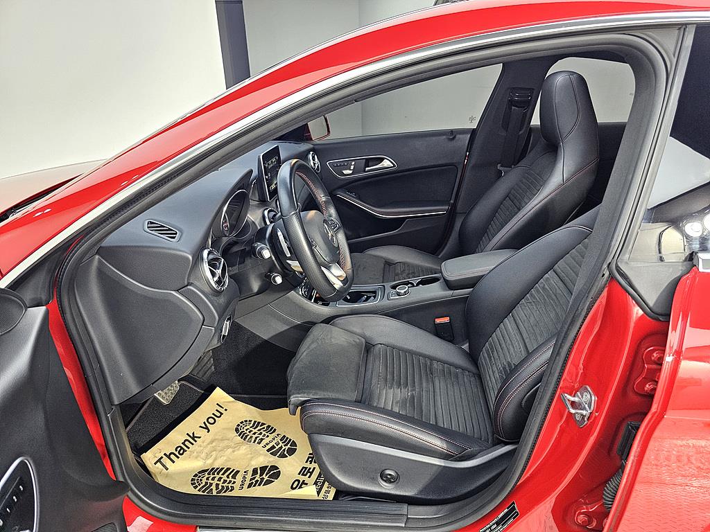 Mercedes Benz CLA Class - Vista 10