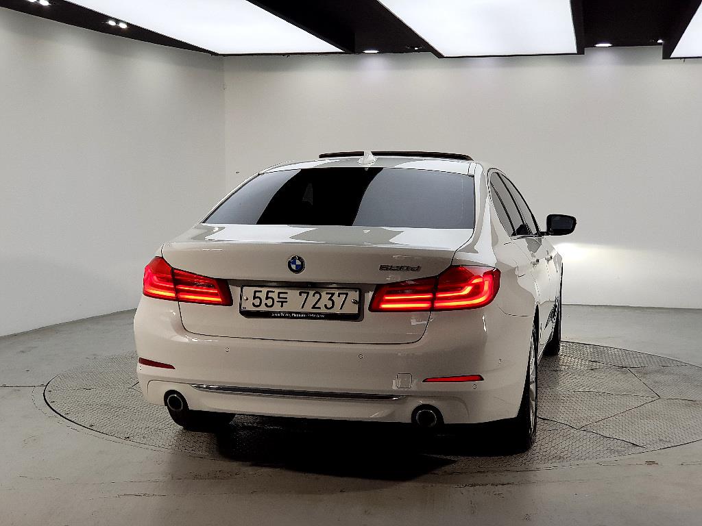 BMW 5 Series - Vista 3