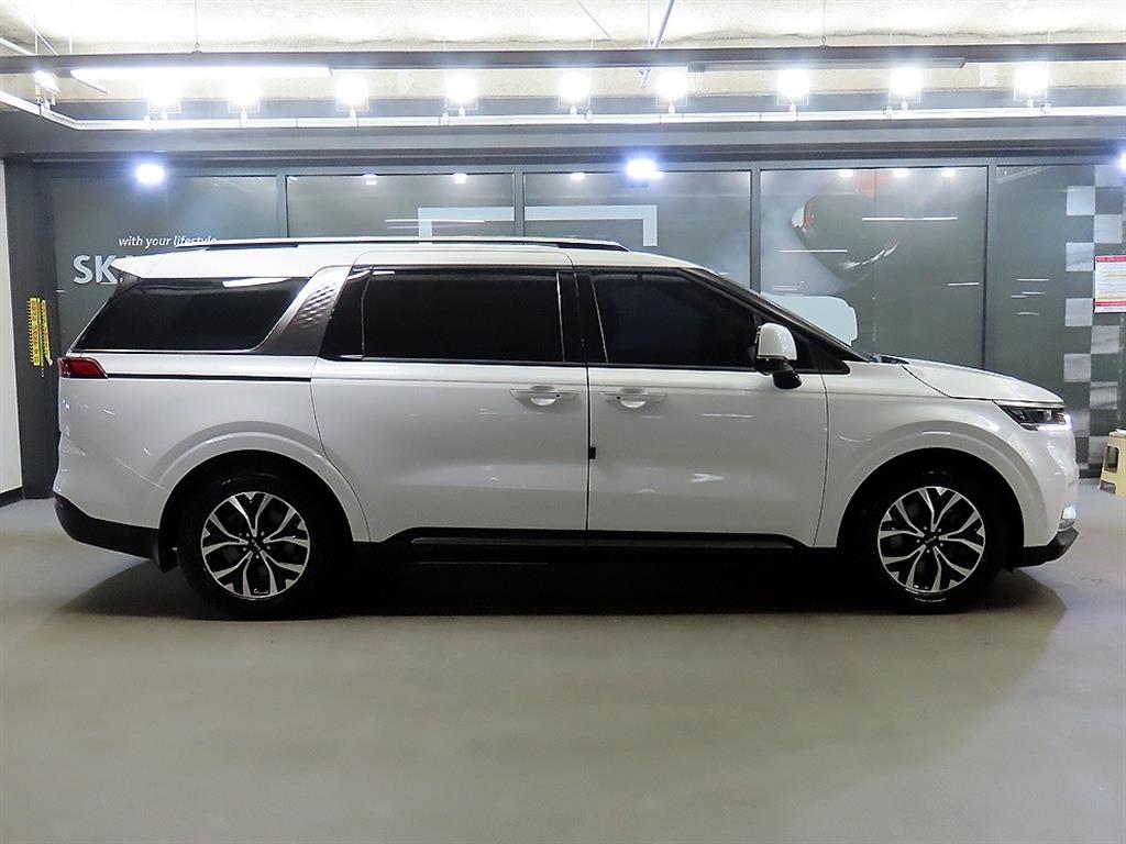 KIA Carnival - Vista 3