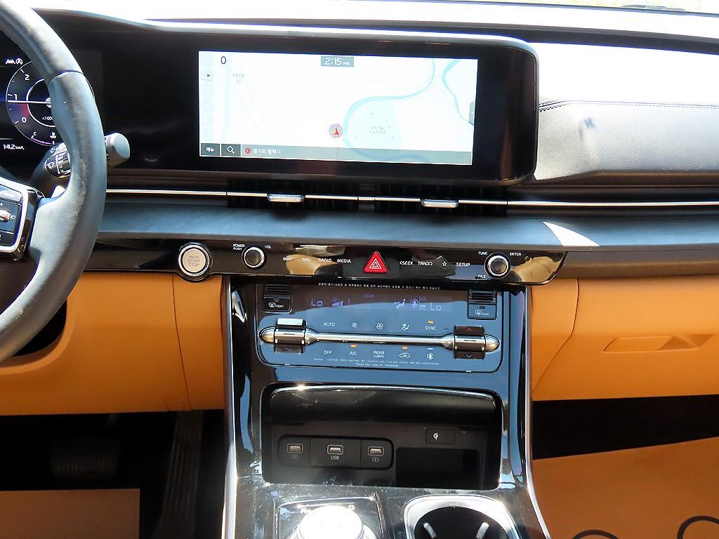 KIA Carnival - Vista 12
