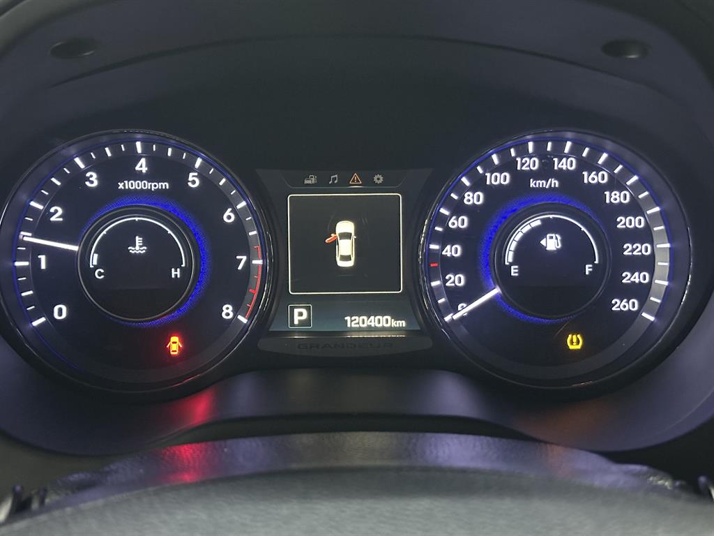HYUNDAI Grandeur - Vista 10