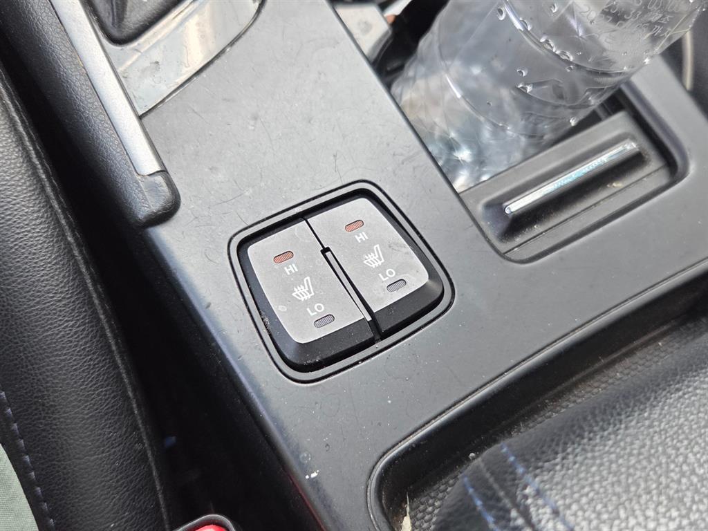 HYUNDAI Sonata - Vista 12