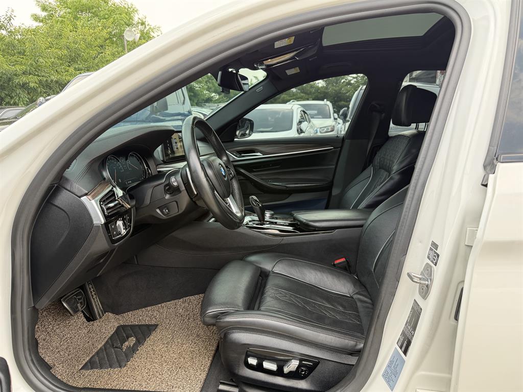 BMW 5 Series - Vista 9