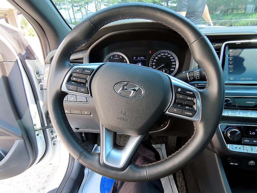 HYUNDAI Sonata - Vista 10