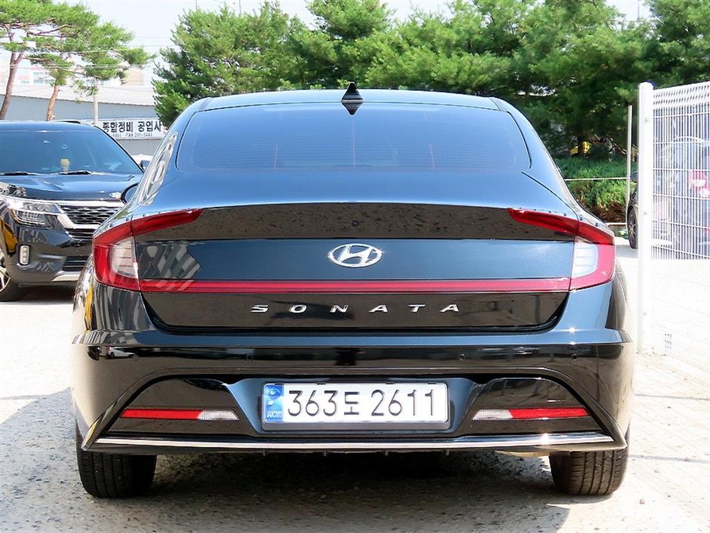 HYUNDAI Sonata - Vista 6