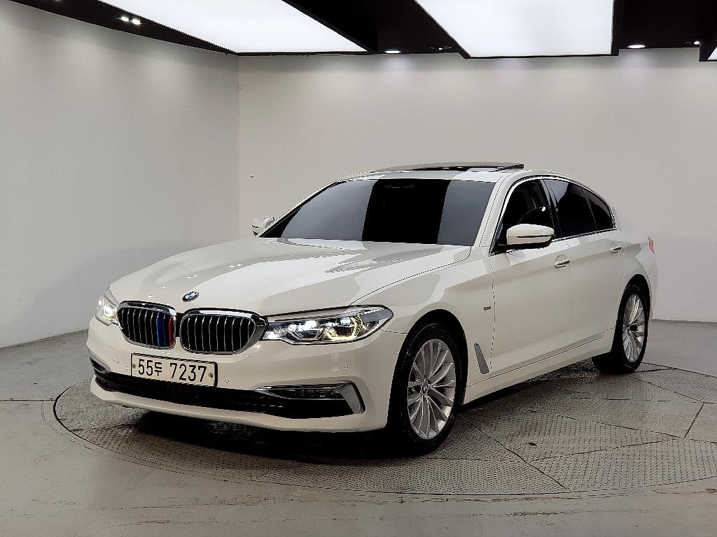 BMW 5 Series 2018 Blanco - Importación desde Corea - HF Imports Iquique - Foto 1