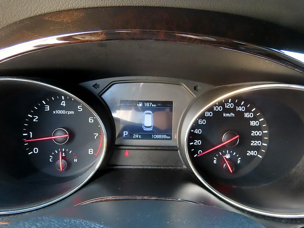 KIA Carnival - Vista 11