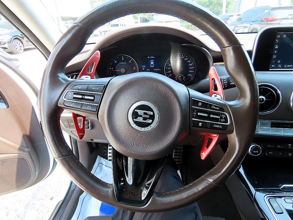 KIA Stinger - Vista 10