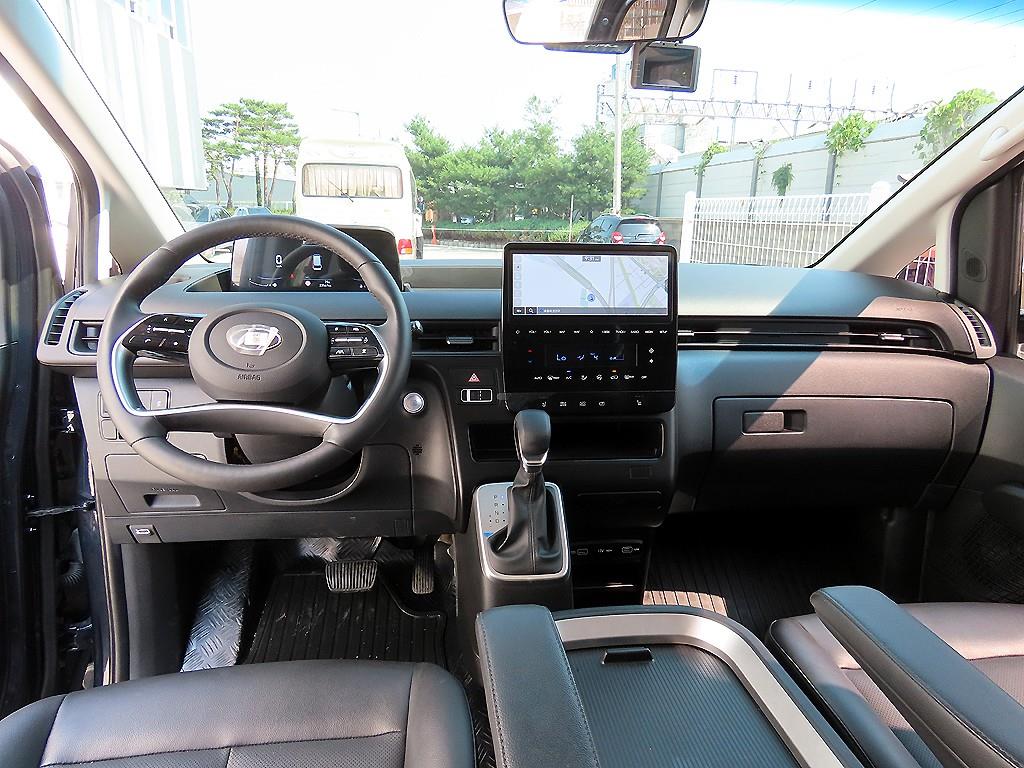 HYUNDAI Staria - Vista 9
