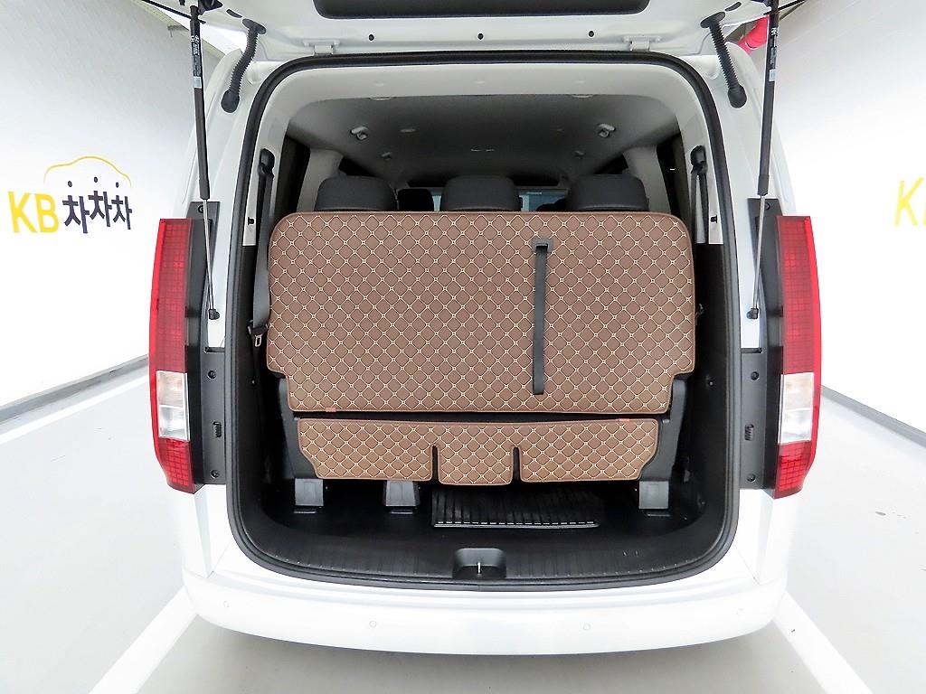 HYUNDAI Staria - Vista 7