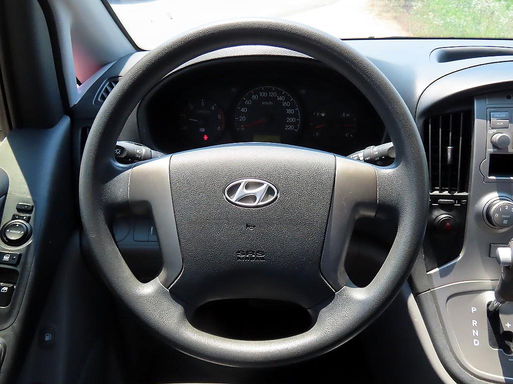 HYUNDAI Starex - Vista 9