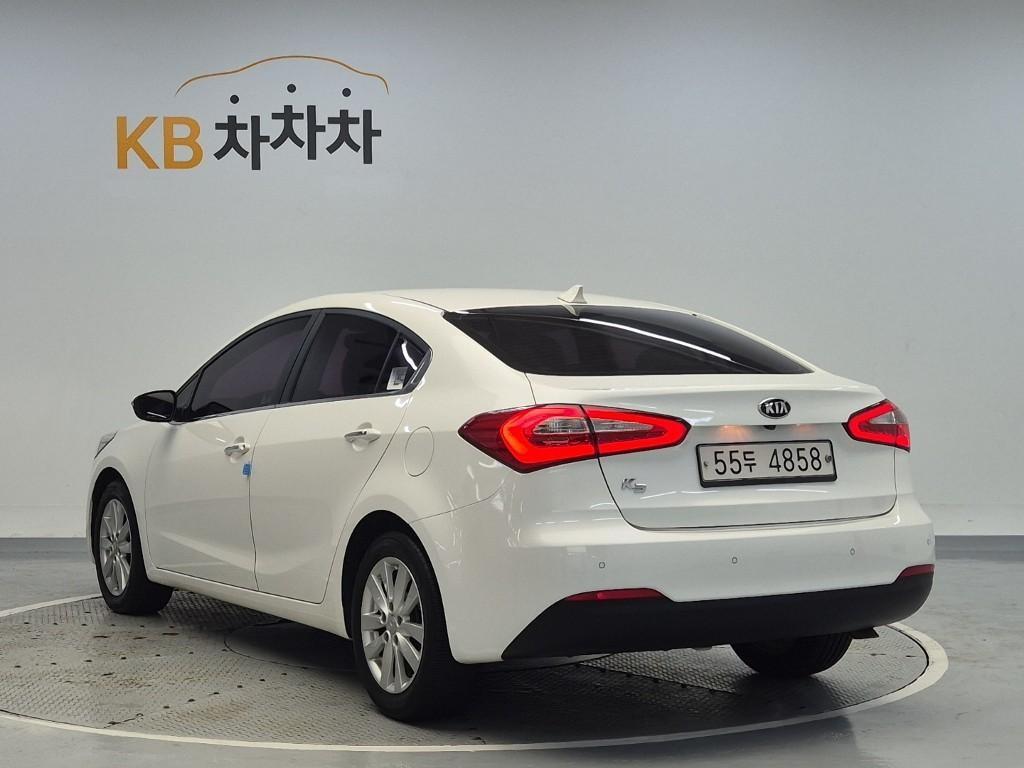 KIA K3 - Vista 2