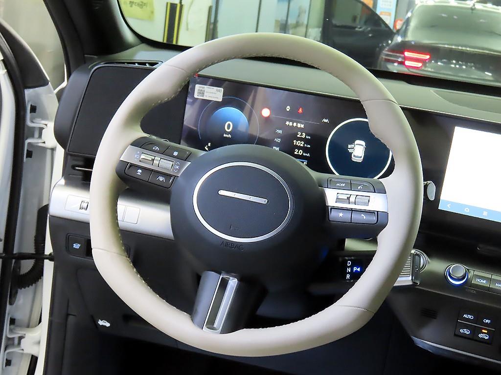 HYUNDAI Kona - Vista 10