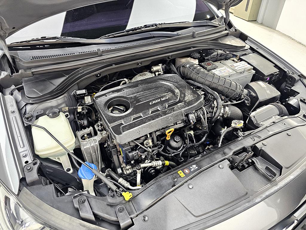HYUNDAI Avante - Vista 8