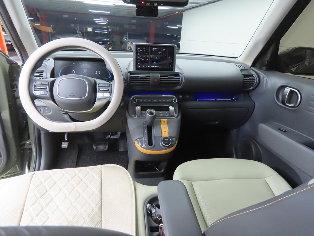 HYUNDAI Casper - Vista 9