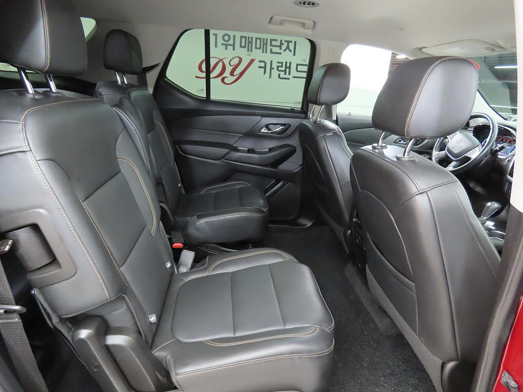 Chevrolet Travers - Vista 10