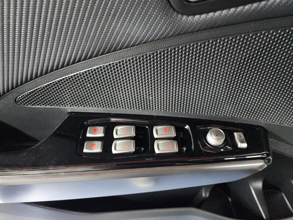 Ssangyong Tivoli 2017 Blanco - Importación desde Corea - HF Imports Iquique - Foto 13