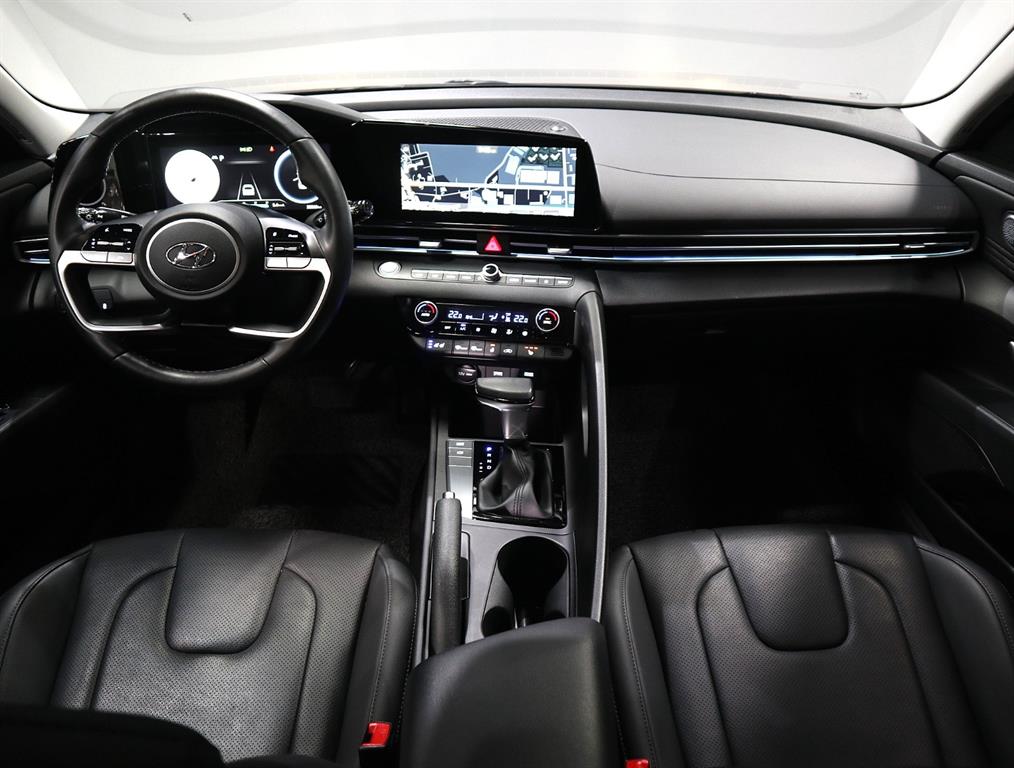 HYUNDAI Avante - Vista 7