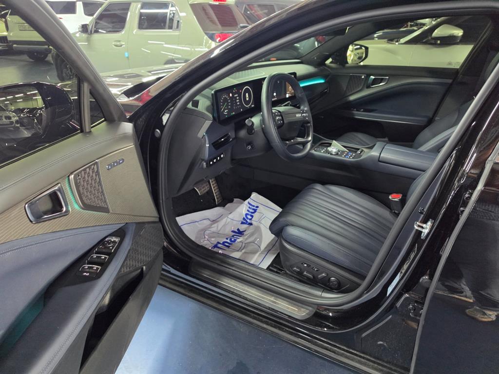 KIA K8 - Vista 10