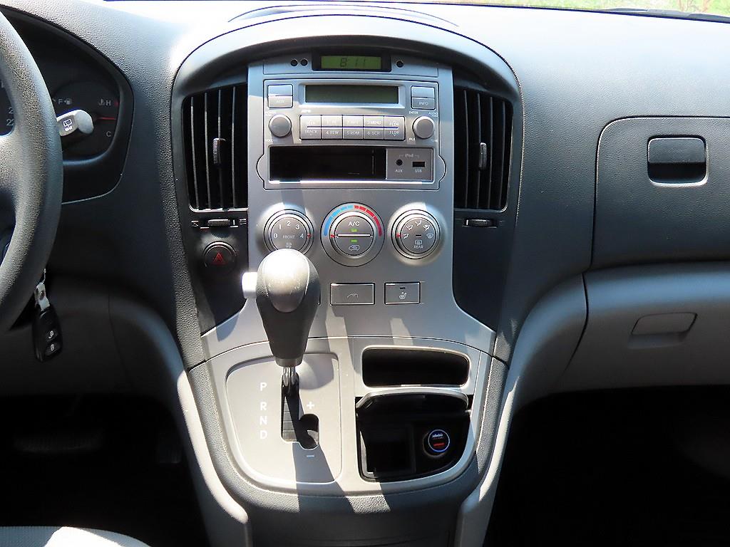 HYUNDAI Starex - Vista 12