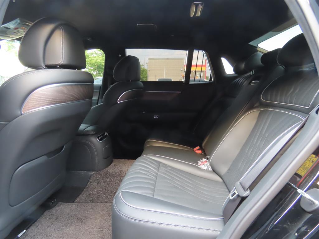 Genesis G90 - Vista 9