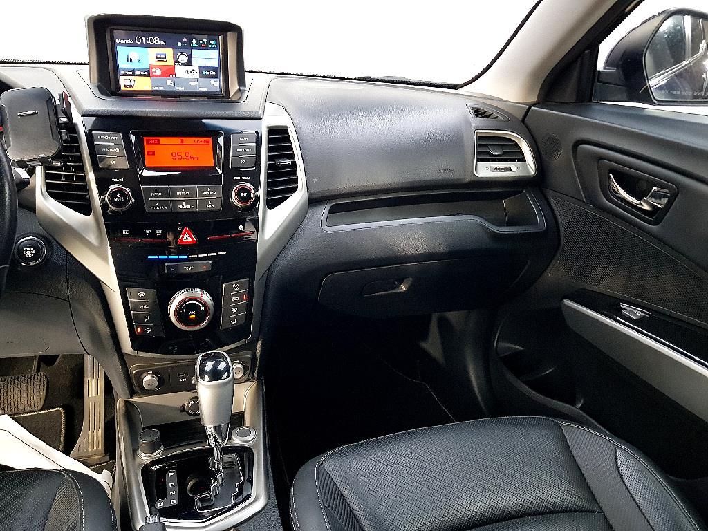 Ssangyong Tivoli - Vista 12