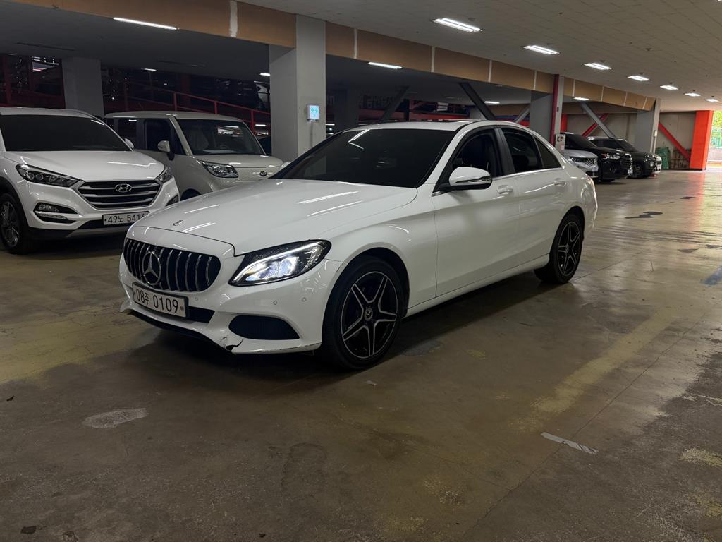 Mercedes Benz C Class 2015 Blanco - Importación desde Corea - HF Imports Iquique - Foto 1
