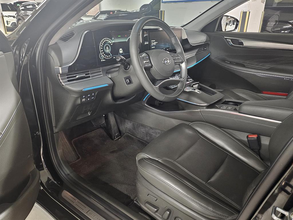 HYUNDAI Grandeur - Vista 9