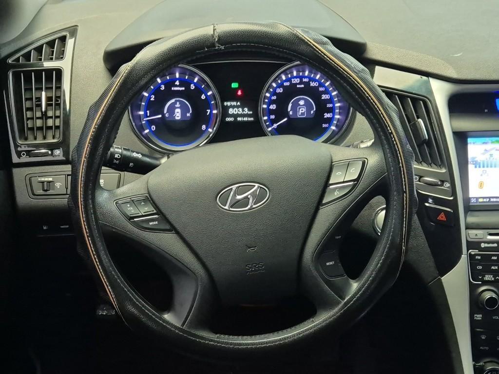HYUNDAI Sonata - Vista 11