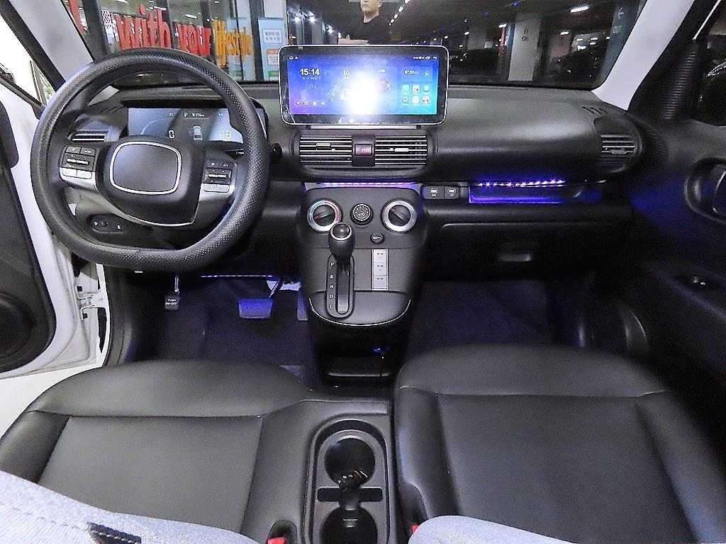 HYUNDAI Casper - Vista 12