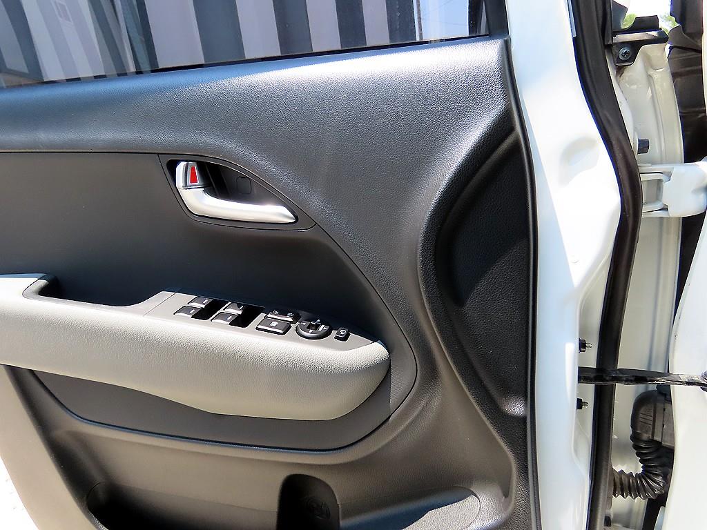 KIA Ray 2023 Blanco - Importación desde Corea - HF Imports Iquique - Foto 13