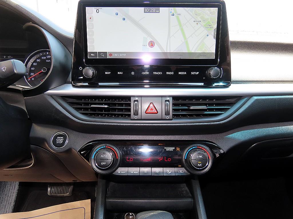 KIA K3 2021 Blanco - Importación desde Corea - HF Imports Iquique - Foto 15