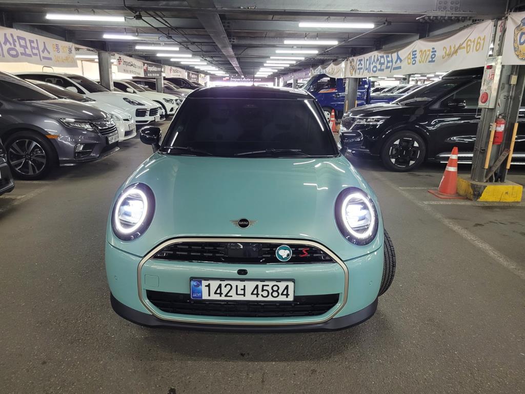 Mini Cooper 2024 Verde - Importación desde Corea - HF Imports Iquique - Foto 1