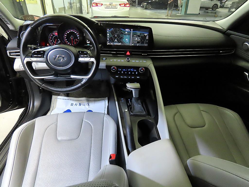 HYUNDAI Avante - Vista 12