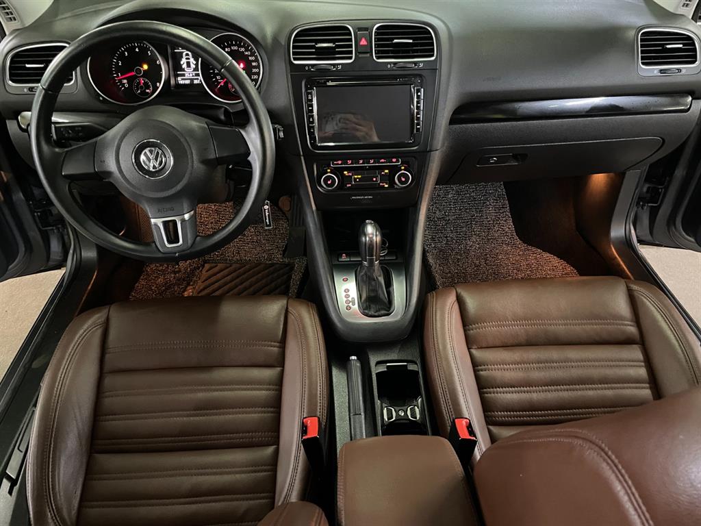 Volkswagen Golf - Vista 9