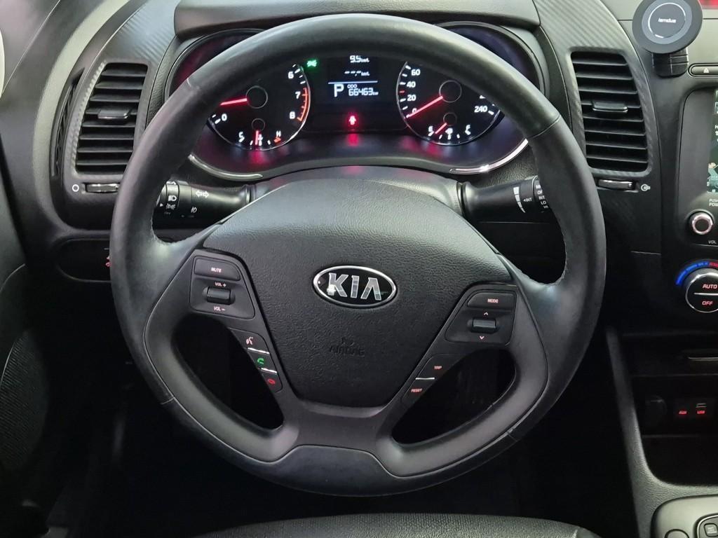 KIA K3 - Vista 11