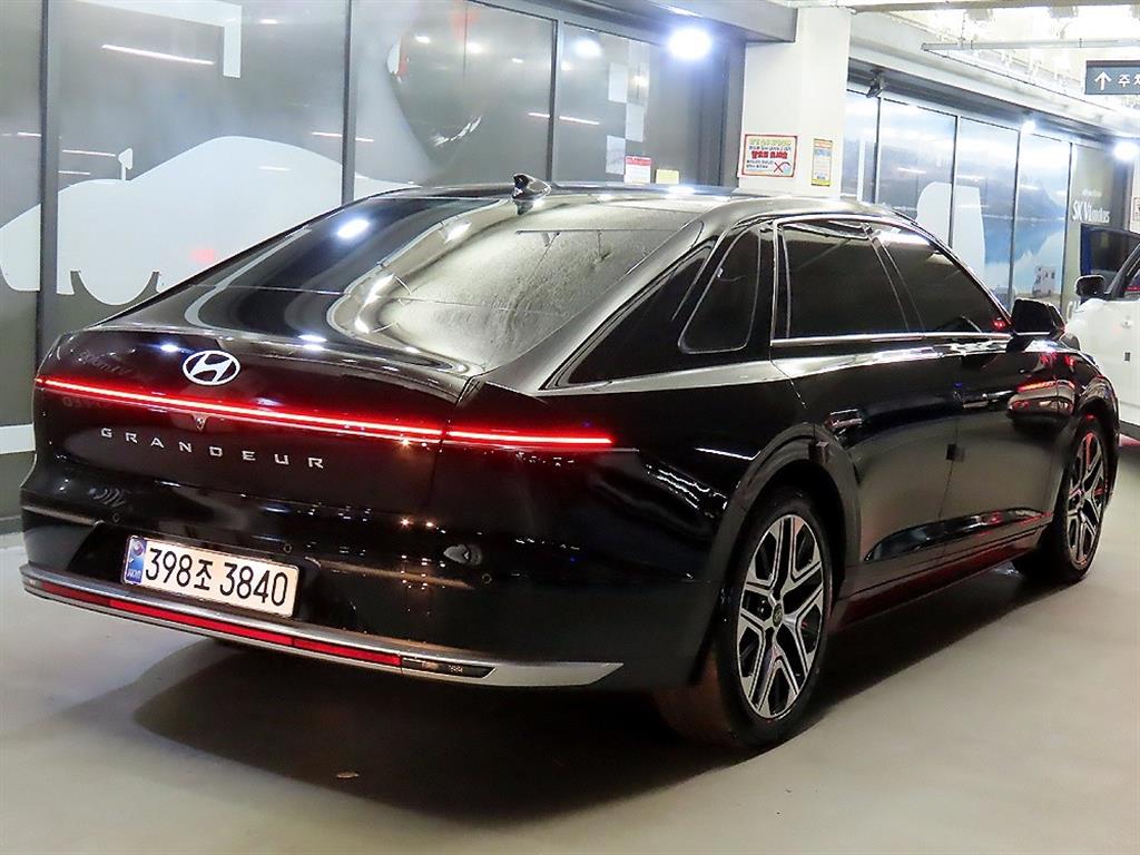 HYUNDAI Grandeur - Vista 6