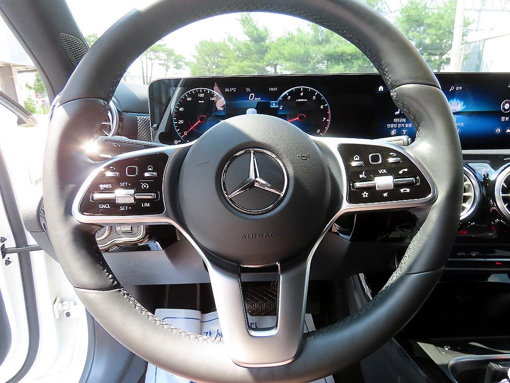 Mercedes Benz A Class - Vista 10