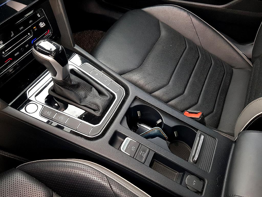 Volkswagen Arteon 2022 Blanco - Importación desde Corea - HF Imports Iquique - Foto 14