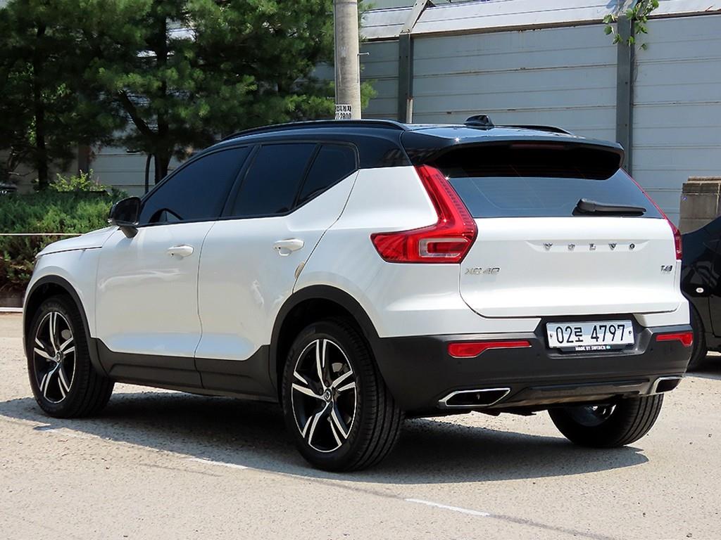 Volvo XC40 - Vista 3