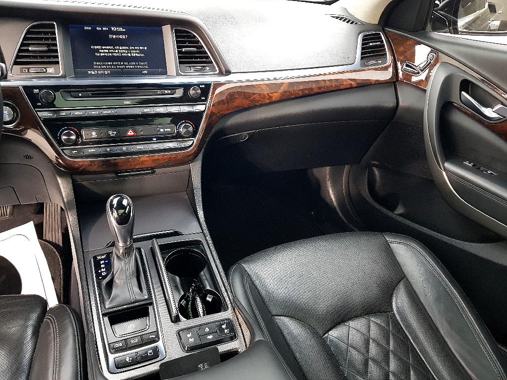 HYUNDAI Aslan - Vista 12