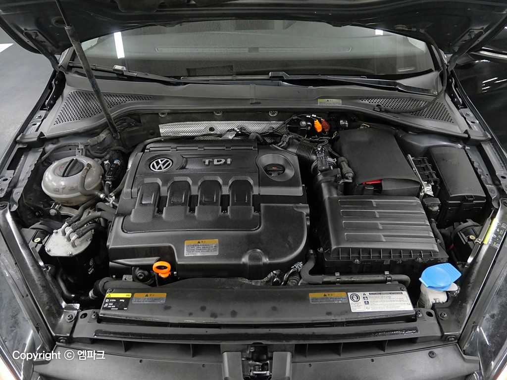 Volkswagen Golf - Vista 7