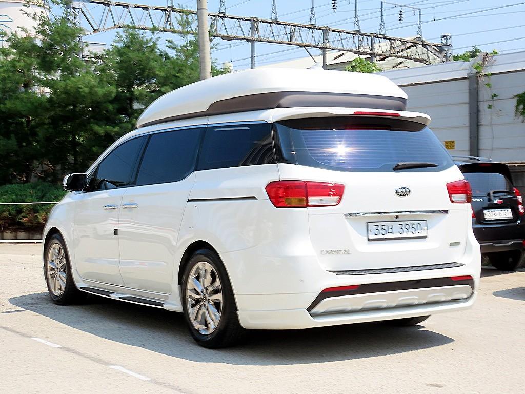 KIA Carnival - Vista 3