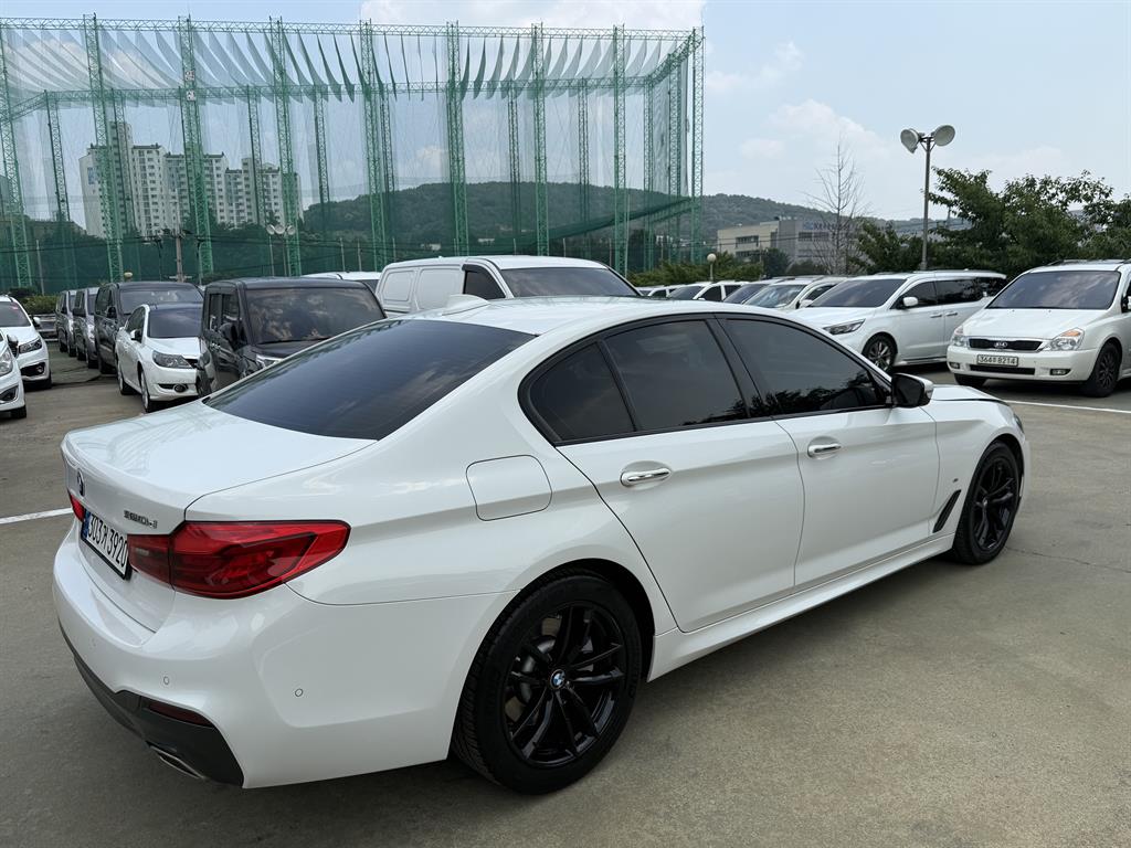 BMW 5 Series - Vista 3