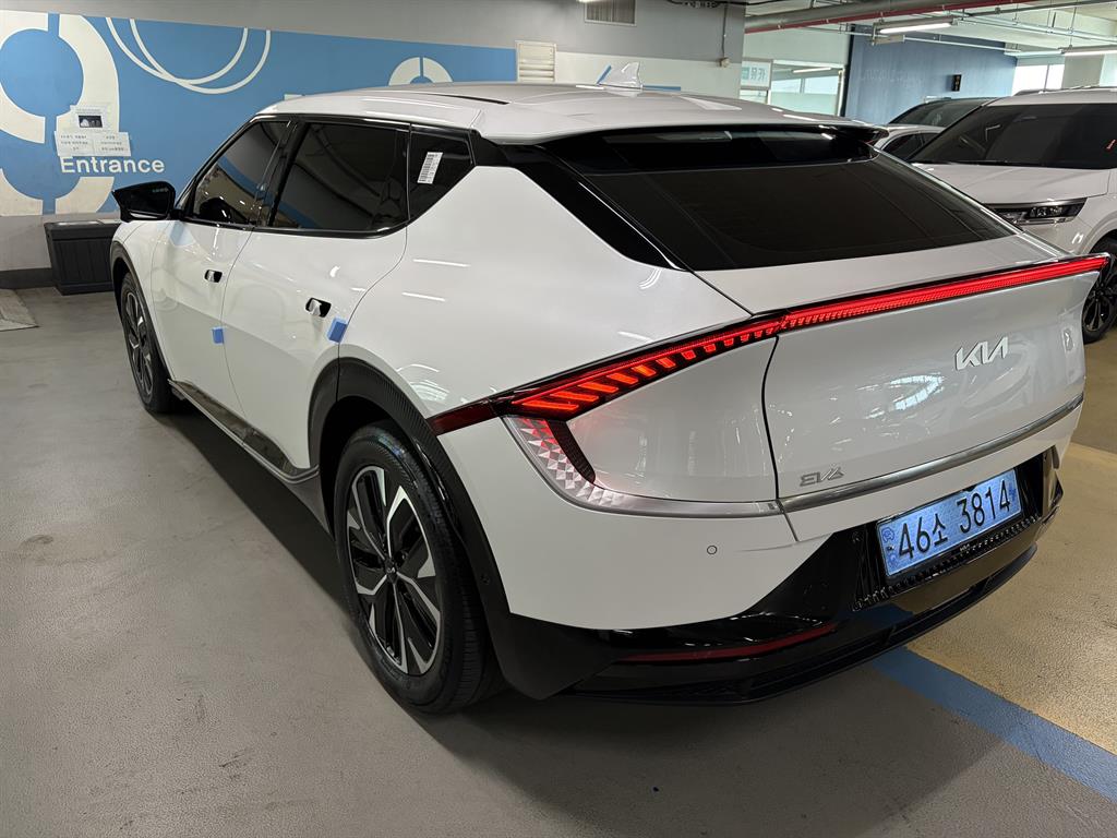 KIA EV6 - Vista 6