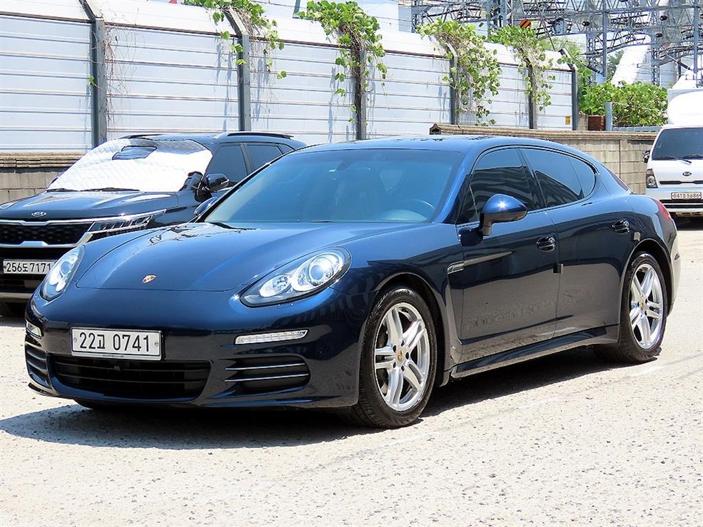 Porsche Panamera - Vista 2