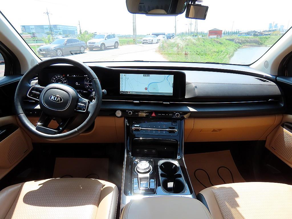 KIA Carnival - Vista 11